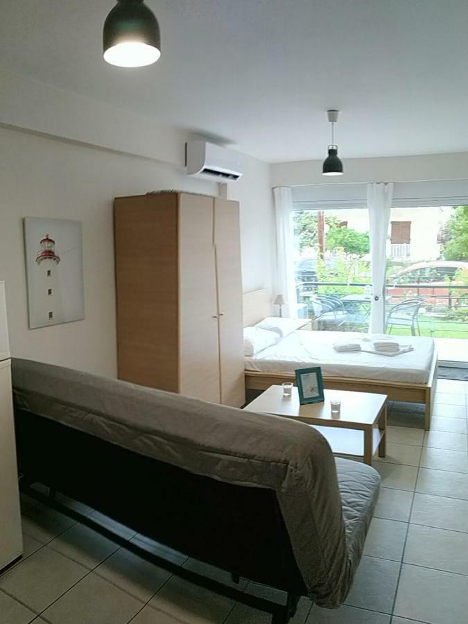 Ourania'S Apartments كامينا فورلا المظهر الخارجي الصورة