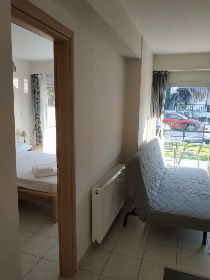 Ourania'S Apartments كامينا فورلا المظهر الخارجي الصورة