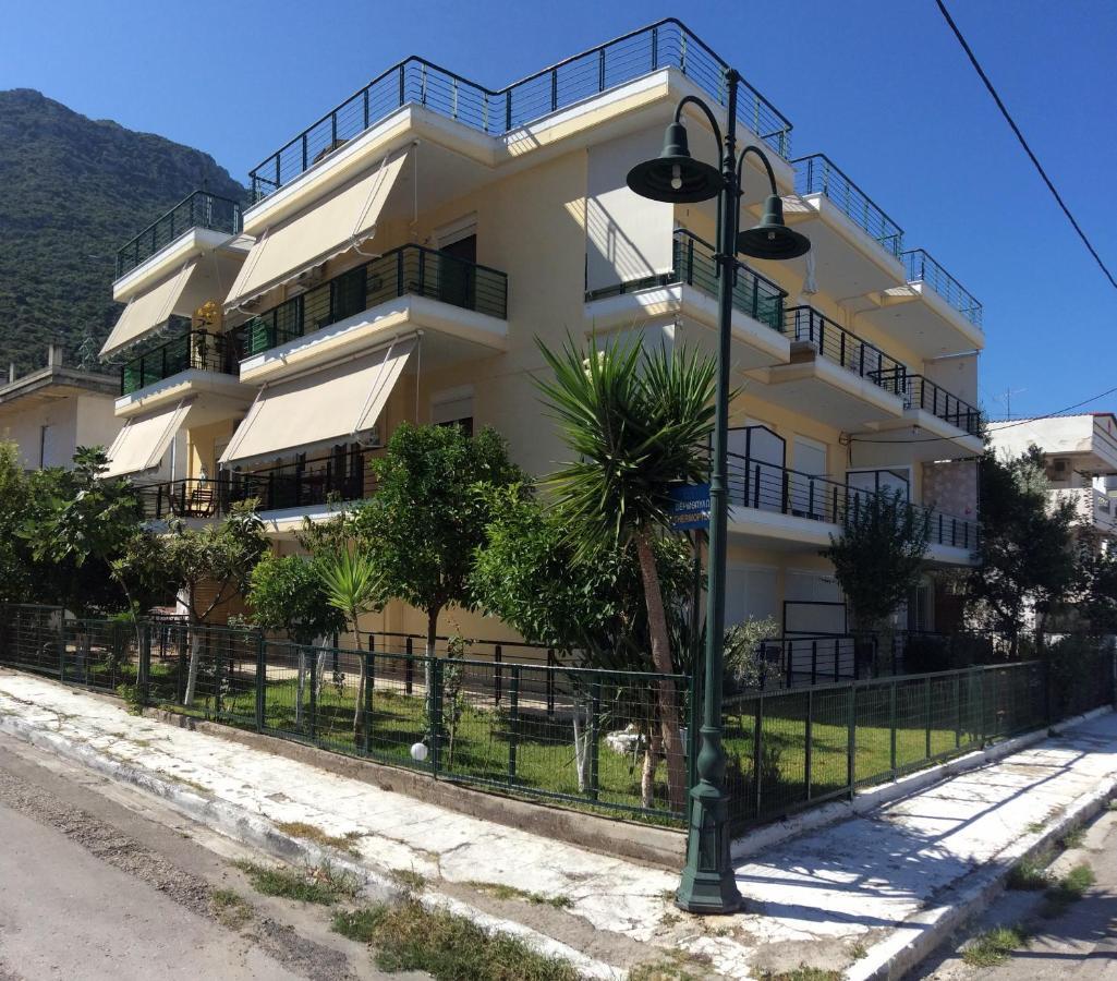 Ourania'S Apartments كامينا فورلا المظهر الخارجي الصورة